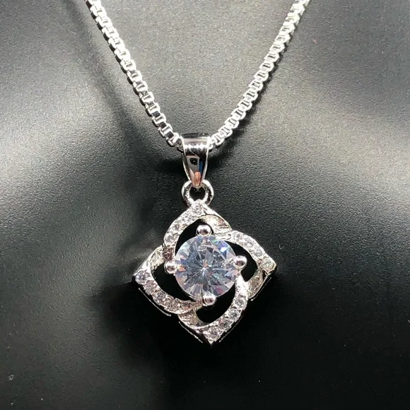 925 Sterling Silver Diamond Boho Fashion Elegant Necklace - Picture 3 of 8